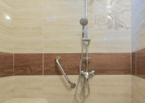 Čiastočne zrekonštruovaný dom vo výbornej lokalite s garážou