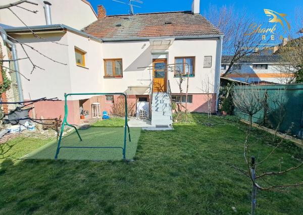 REZERVOVANÉ I Rodinný dom s veľkým potenciálom v centre Piešťan