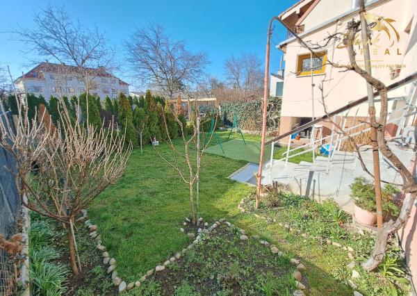 REZERVOVANÉ I Rodinný dom s veľkým potenciálom v centre Piešťan