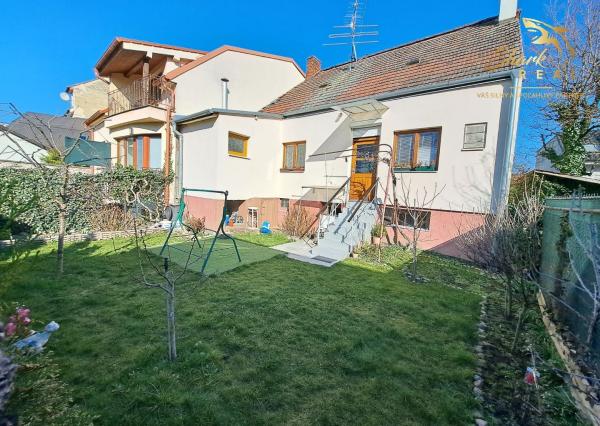 REZERVOVANÉ I Rodinný dom s veľkým potenciálom v centre Piešťan