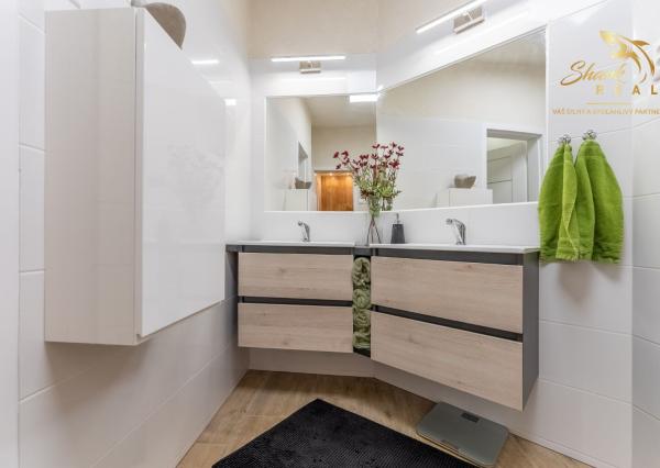 ZABEHNUTÝ RODINNÝ PENZIÓN vo vyhľadávanej lokalite Malých Karpát, VAŠA VÝHODNÁ INVESTÍCIA DO BUDÚCNOSTI