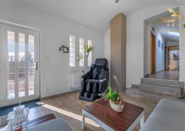 ZABEHNUTÝ RODINNÝ PENZIÓN vo vyhľadávanej lokalite Malých Karpát, VAŠA VÝHODNÁ INVESTÍCIA DO BUDÚCNOSTI