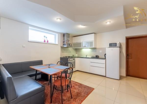 ZABEHNUTÝ RODINNÝ PENZIÓN vo vyhľadávanej lokalite Malých Karpát, VAŠA VÝHODNÁ INVESTÍCIA DO BUDÚCNOSTI