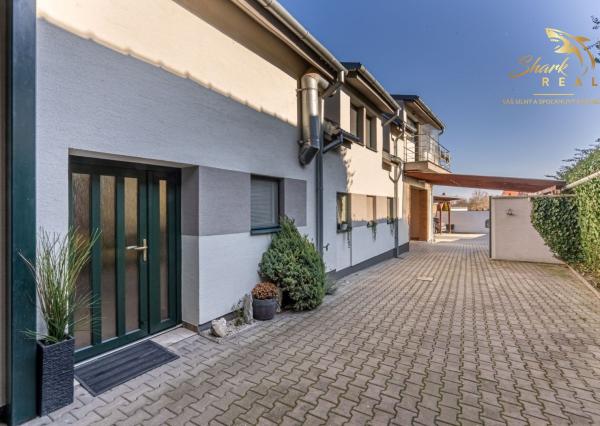 ZABEHNUTÝ RODINNÝ PENZIÓN vo vyhľadávanej lokalite Malých Karpát, VAŠA VÝHODNÁ INVESTÍCIA DO BUDÚCNOSTI