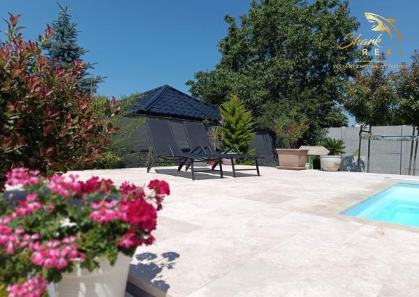 NA PREDAJ KRÁSNY SLNEČNÝ  4 IZBOVÝ RODINNÝ DOM