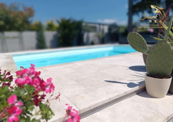 NA PREDAJ KRÁSNY SLNEČNÝ  4 IZBOVÝ RODINNÝ DOM