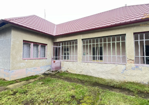 Rodinný dom s novou strechou