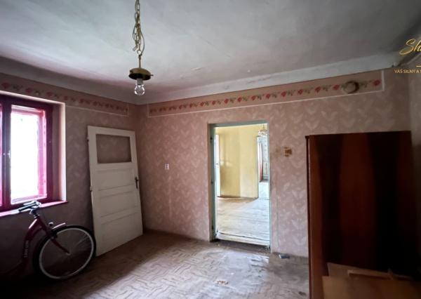 Rodinný dom s novou strechou