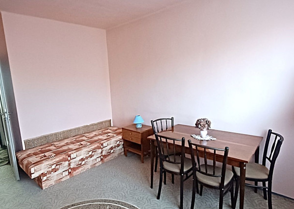 PREDANÉ - Presvetlený veľký 3 izbový byt / Malé Kozmálovce - Levice