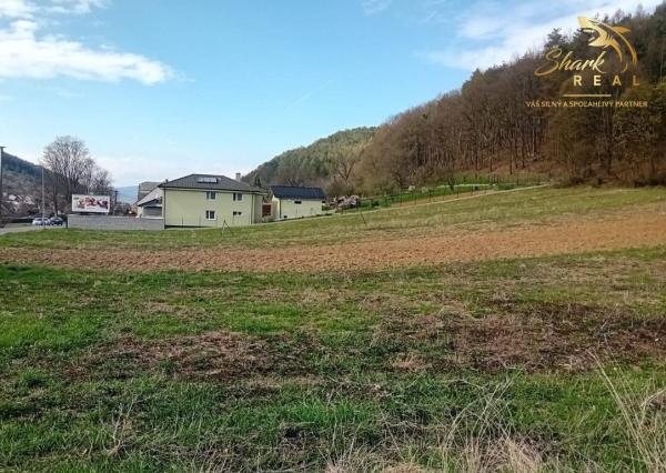 Veľký stavebný pozemok