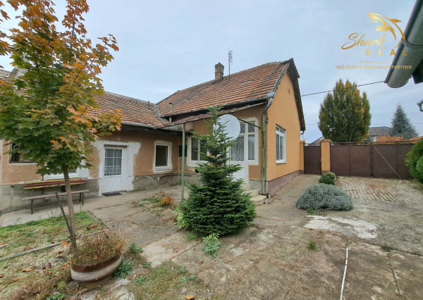 Rodinný dom s pozemkom vhodným na podnikanie