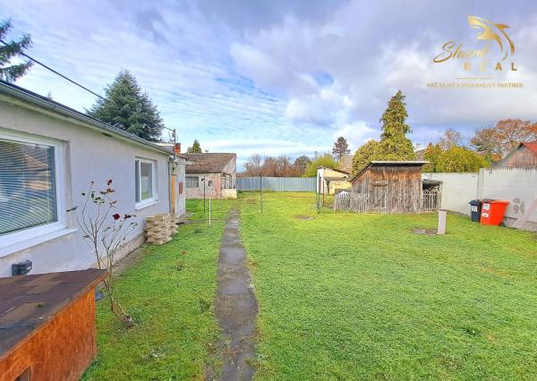 Starší domček s krásnym pozemkom