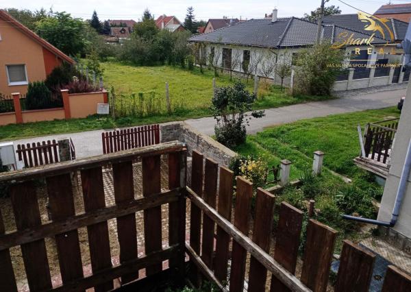 6-izbový rodinný dom v Kovarciach na bývanie i podnikanie