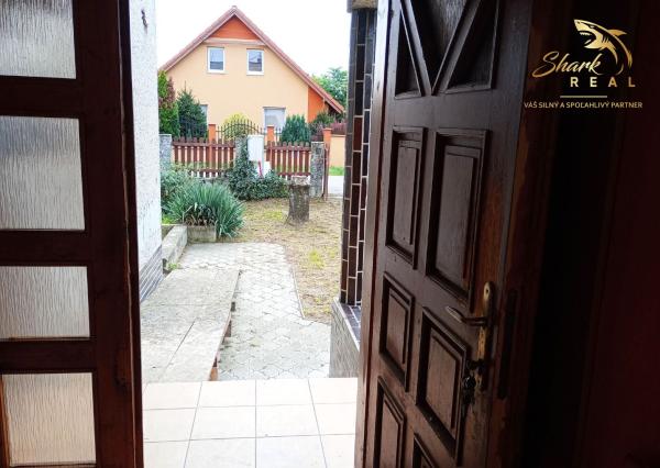 6-izbový rodinný dom v Kovarciach na bývanie i podnikanie