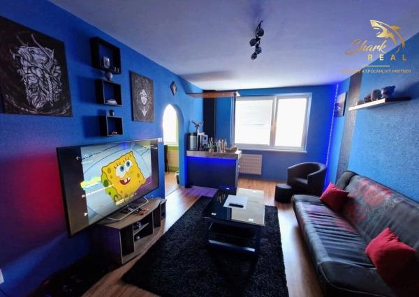 PEKNÝ 2,5 IZBOVÝ BYT -  VÝBORNÁ LOKALITA