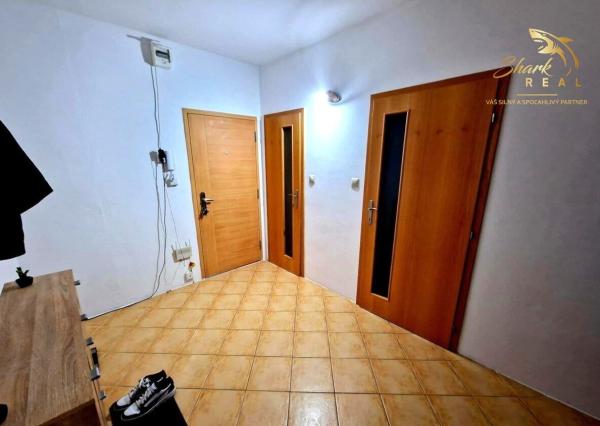 PEKNÝ 2,5 IZBOVÝ BYT -  VÝBORNÁ LOKALITA