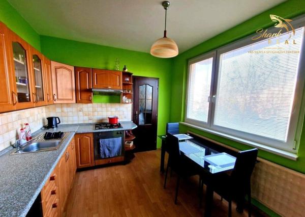 PEKNÝ 2,5 IZBOVÝ BYT -  VÝBORNÁ LOKALITA