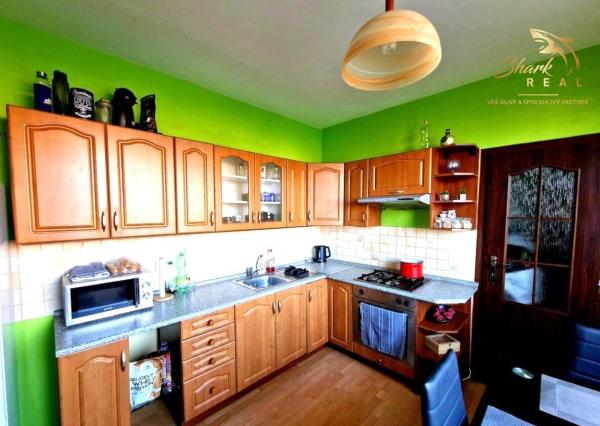 PEKNÝ 2,5 IZBOVÝ BYT -  VÝBORNÁ LOKALITA