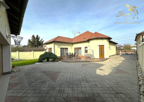 Krásny rodinný dom v centre Malaciek