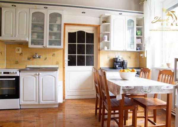 Nová cena! Zaujímavý rodinný dom v nádhernej prírode