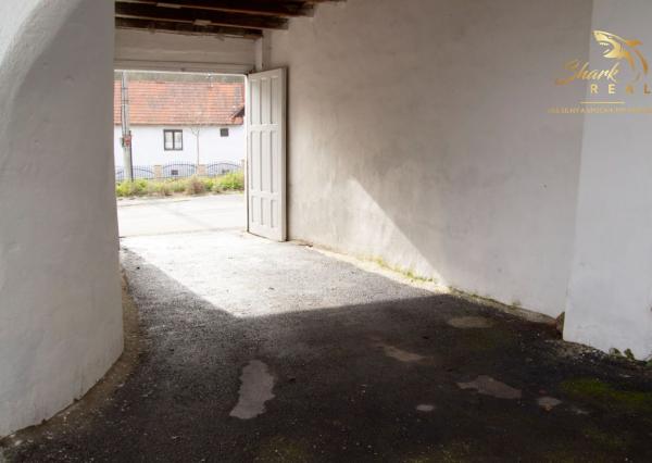 Nová cena! Zaujímavý rodinný dom v nádhernej prírode