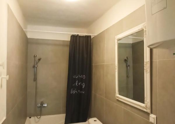 Jedinečná chata v lese, vhodná na investíciu