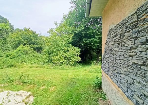 Jedinečná chata v lese, vhodná na investíciu