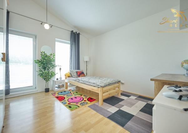 BEZKONKURENČNÁ CENA!  Slnečný 5-izbový rodinný dom na Slnečnej ulici