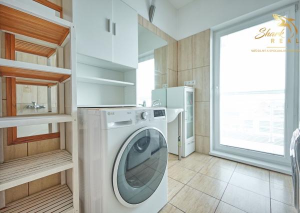 BEZKONKURENČNÁ CENA!  Slnečný 5-izbový rodinný dom na Slnečnej ulici