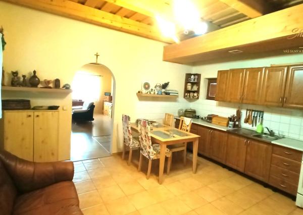 Krásny vidiecky dom s rozsiahlym pozemkom