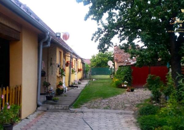 Krásny vidiecky dom s rozsiahlym pozemkom