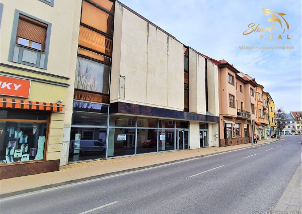 Budova v centre, alebo bytový dom? Je to na Vás