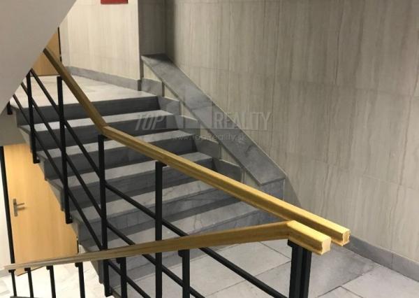 Budova v centre, alebo bytový dom? Je to na Vás