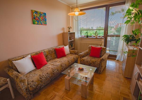 Peknučký zrekonštruovaný dom s veľkou úžitkovou záhradou