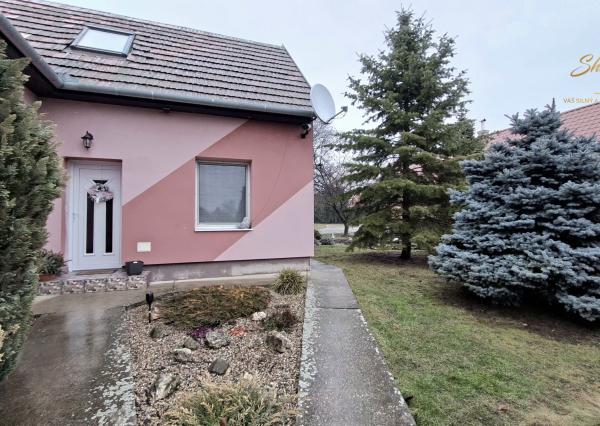 Rodinný dom na predaj s rozsiahlym pozemkom