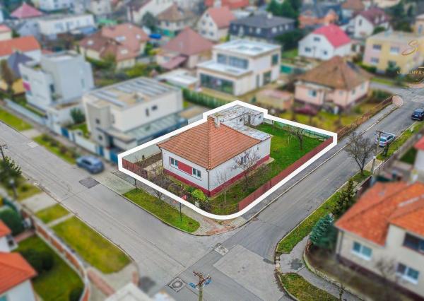  3-izbový rodinný dom v Ružinove - pôvodný stav, veľký potenciál, DOHODA možná