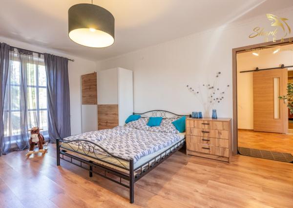 Jedinečná rodinná usadlosť s bazénom, posilňovňou, wellness a hosťovským domom