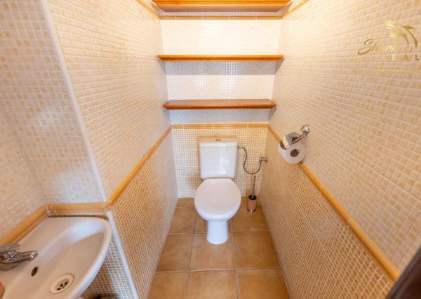 Jedinečná rodinná usadlosť s bazénom, posilňovňou, wellness a hosťovským domom