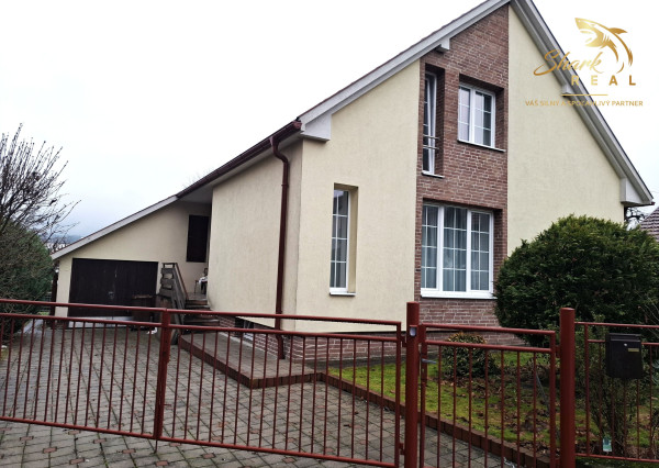 Krásny rodinný dom v tichej lokalite