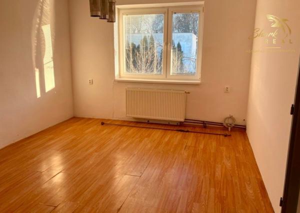 DOM SO ZÁHRADOU | TOPOĽOVÁ ULICA, SEREĎ