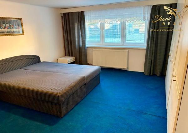 DOM SO ZÁHRADOU | TOPOĽOVÁ ULICA, SEREĎ