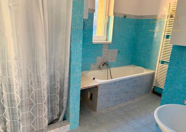 DOM SO ZÁHRADOU | TOPOĽOVÁ ULICA, SEREĎ