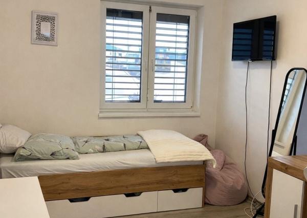 EXKLUZÍVNE NA PREDAJ Moderný 4-izbový rodinný dom – dvojdom | Smreková ulica, Lužianky