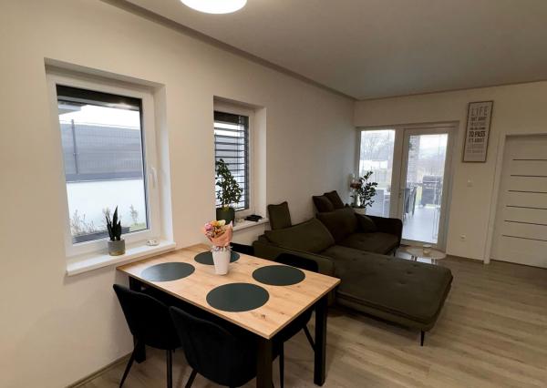 EXKLUZÍVNE NA PREDAJ Moderný 4-izbový rodinný dom – dvojdom | Smreková ulica, Lužianky