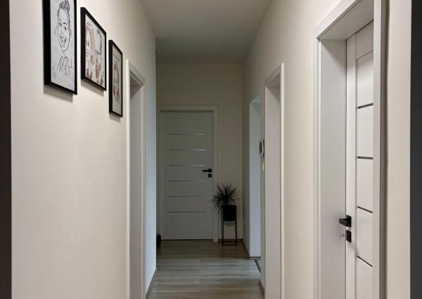 EXKLUZÍVNE NA PREDAJ Moderný 4-izbový rodinný dom – dvojdom | Smreková ulica, Lužianky