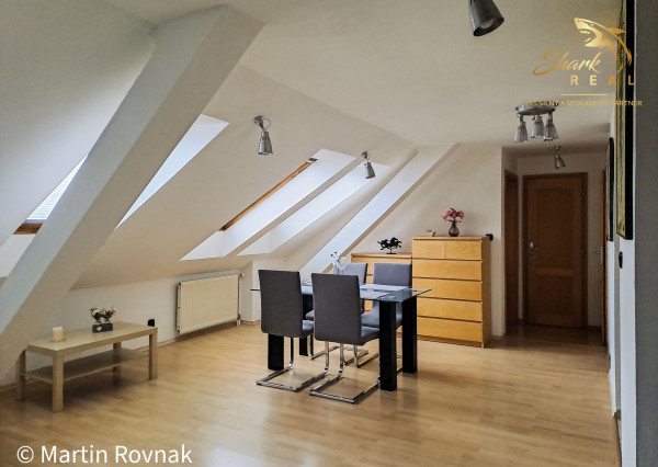 Exkluzívny mezonet na skok od Downtownu - tiché bývanie, ako aj predpripravená investícia