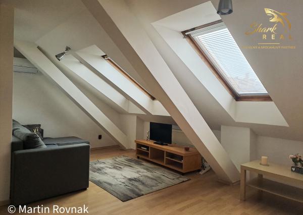 Exkluzívny mezonet na skok od Downtownu - tiché bývanie, ako aj predpripravená investícia