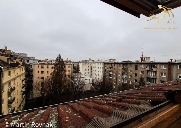 Exkluzívny mezonet na skok od Downtownu - tiché bývanie, ako aj predpripravená investícia