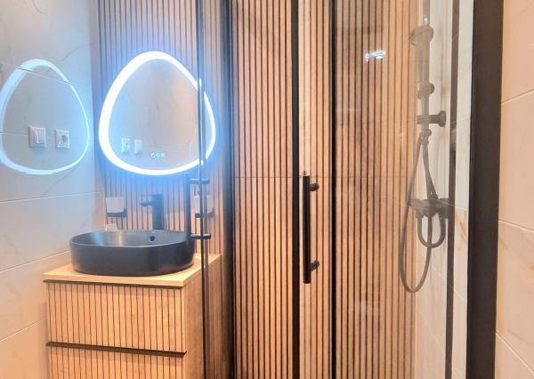 REZERVOVANÉ!!!  PRENÁJOM 3-IZBOVÝ BYT PO KOMPLETNEJ REKONŠTRUKCII V  CENTRE MESTA TREBIŠOV- PRVÝ NÁJOMNÍK