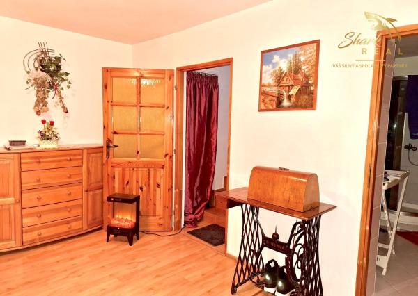 ZNÍŽENÁ CENA - Útulný rodinný dom s veľkou upravenou záhradou